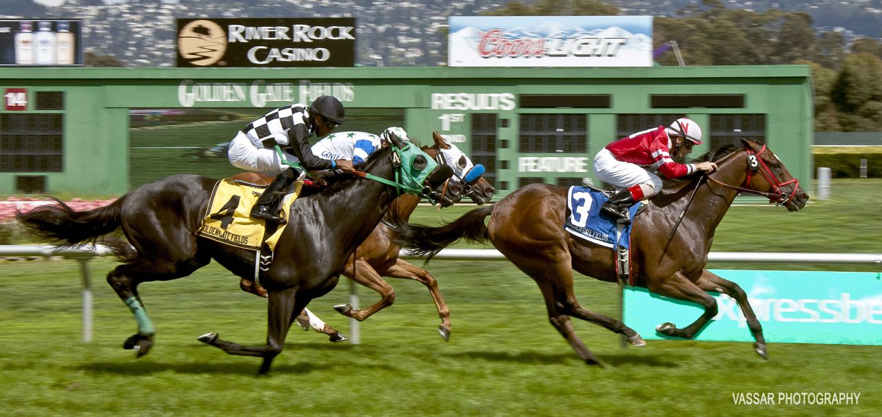 The race is on to become the 'world's winningest jockey'.......