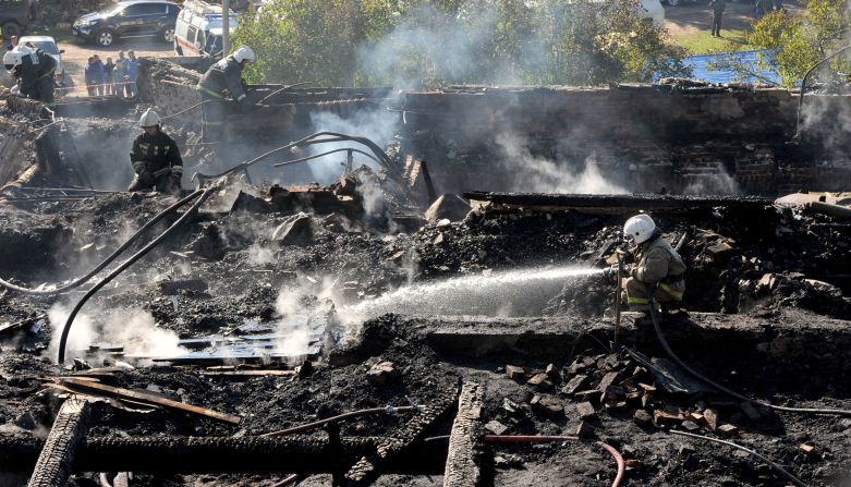 Decenas de personas murieron este viernes 13 de septiembre en un incendio en una institución psiquiátrica en la ciudad rusa de Veliky Novgorod, informó el Comité de Investigación del país, de acuerdo con la agencia estatal de noticias RIA Novosti.