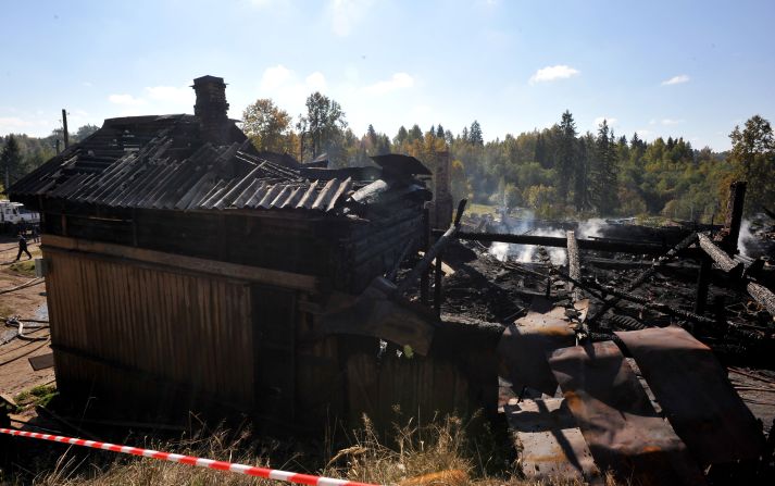 Decenas de personas murieron este viernes 13 de septiembre en un incendio en una institución psiquiátrica en la ciudad rusa de Veliky Novgorod, informó el Comité de Investigación del país, de acuerdo con la agencia estatal de noticias RIA Novosti.