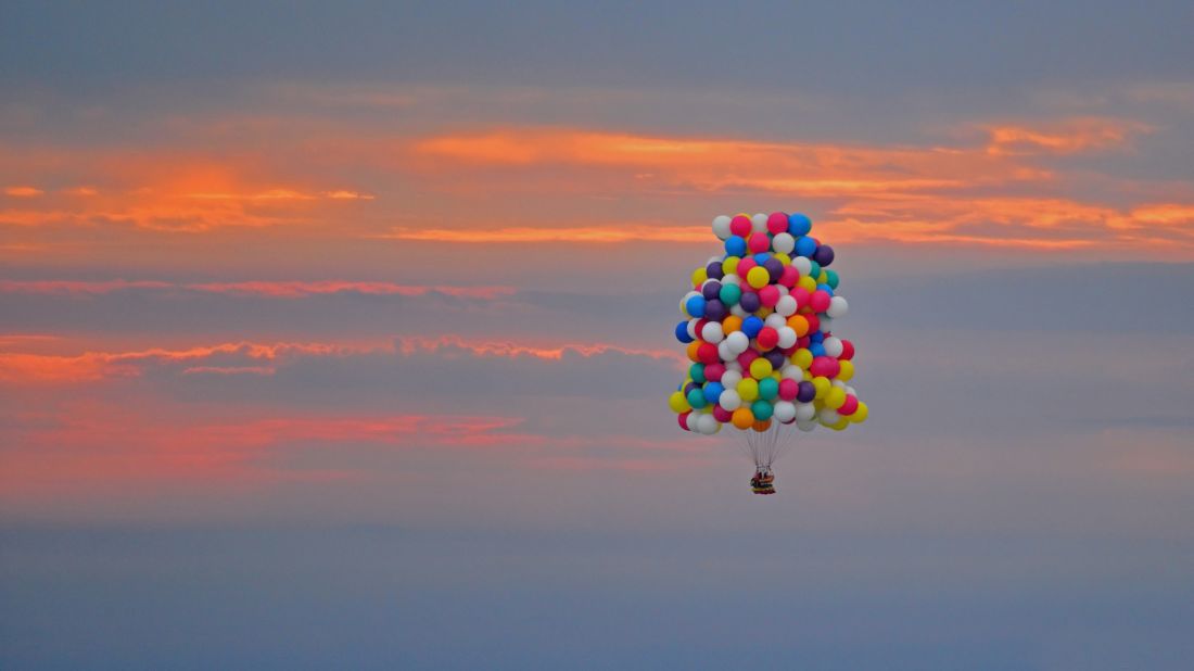 <a href="http://edition.cnn.com/2013/09/13/world/americas/atlantic-balloon-crossing-aborted/">Jonathan Trappe</a>, a fearless adventurer, has taken to the skies in a bid to become the first man to successfully cross the Atlantic Ocean in a balloon cluster. Trappe took off from Caribou, Maine, on Thursday morning, September 12, to begin a 2,500 mile journey across the Atlantic Ocean. 