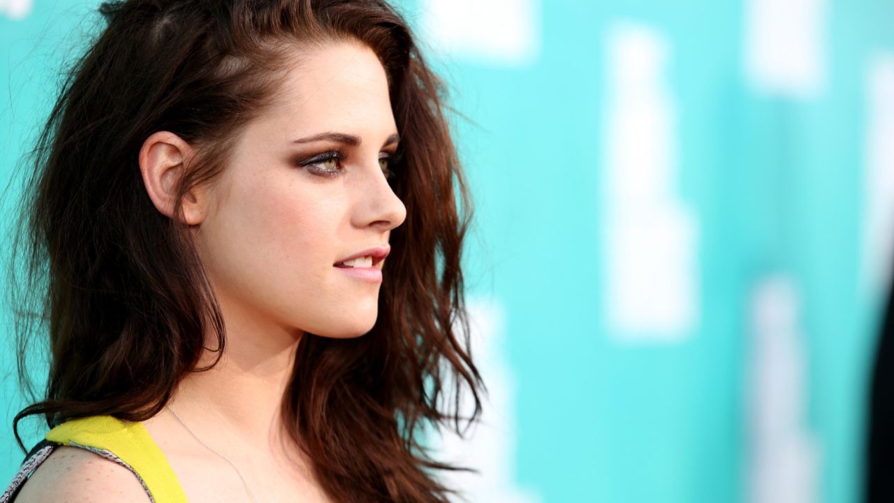 Isabella, the third most-popular name for girls in 2012, held the top spot in 2010 and 2009. It's the name of the main female character, known as Bella, in the "Twilight" series. Actress Kristen Stewart played Bella in the films.