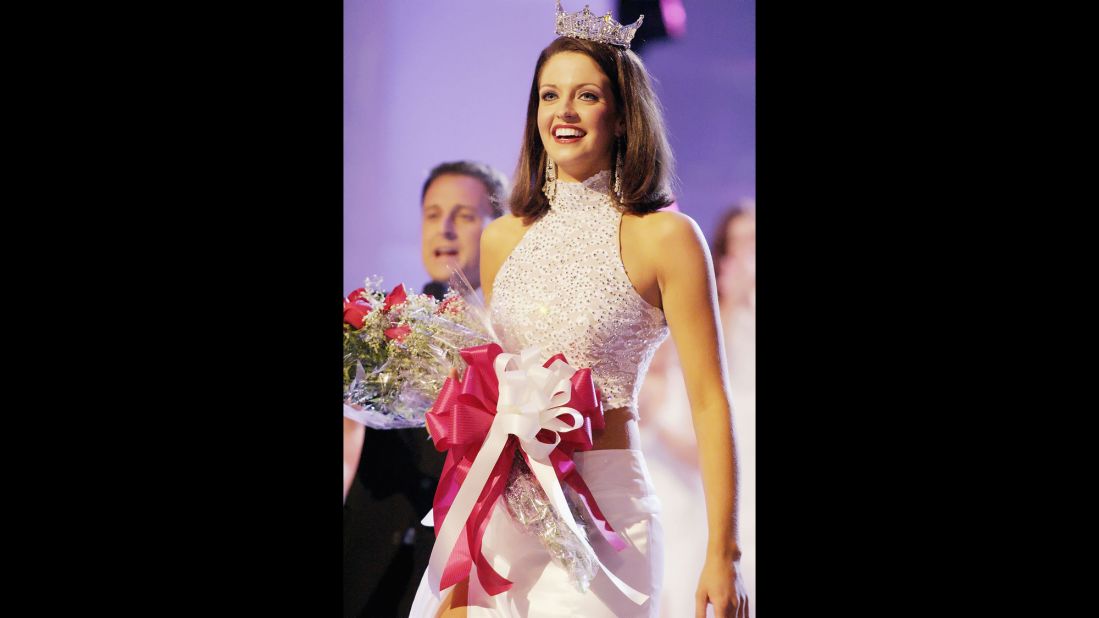 Deidra Downs, from Alabama, and newly crowned Miss America 2005, walks down the runway after being crowned at the finals of the 2004 Miss America Pageant.