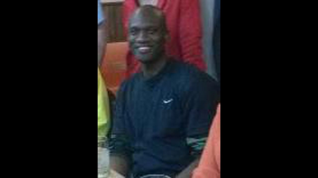 Alexis, who was from New York, served as a full-time Navy reservist between 2007 and 2011, according to military records.