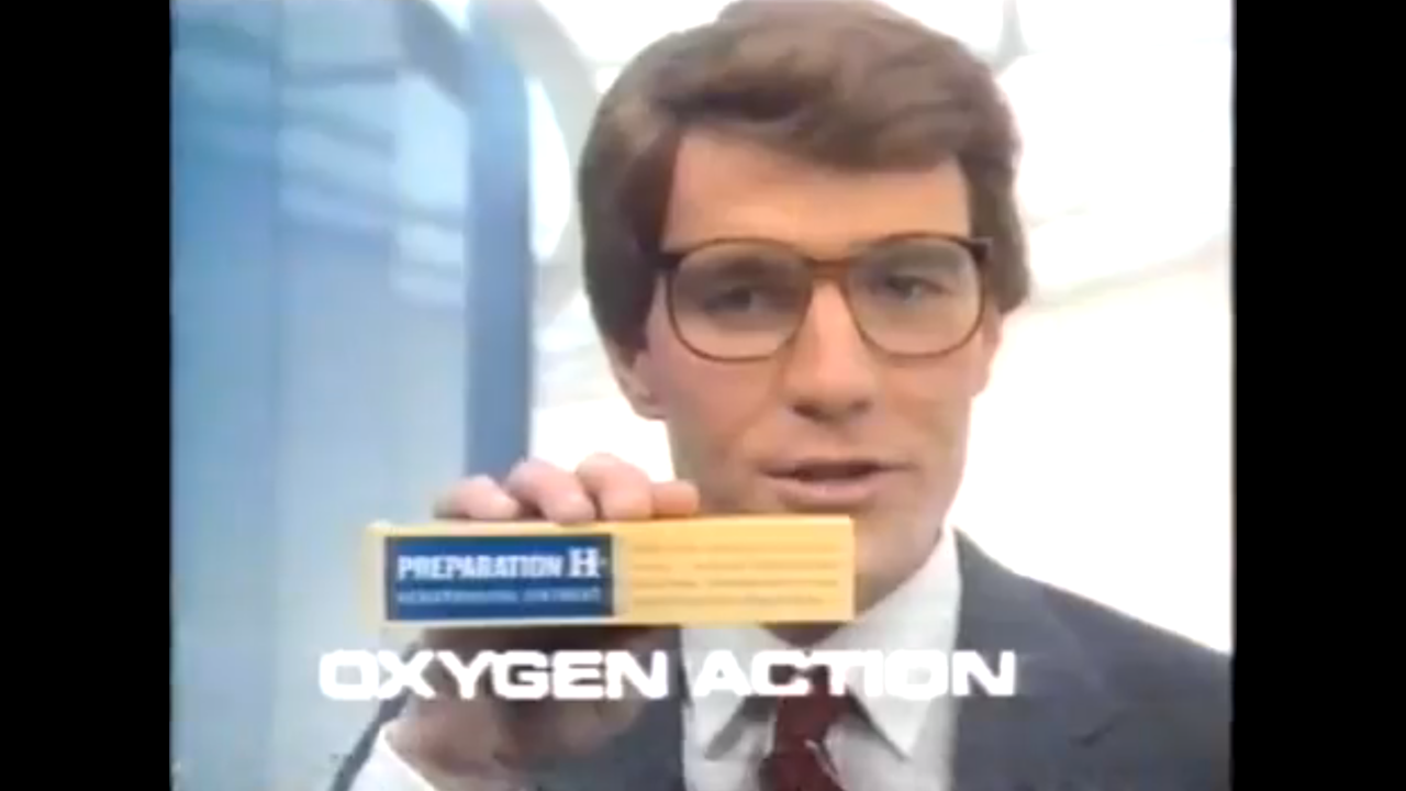 Cranston se ganó la vida haciendo comerciales en los 80 y en los 90, incluidos anuncios de marcas como Preparation H.