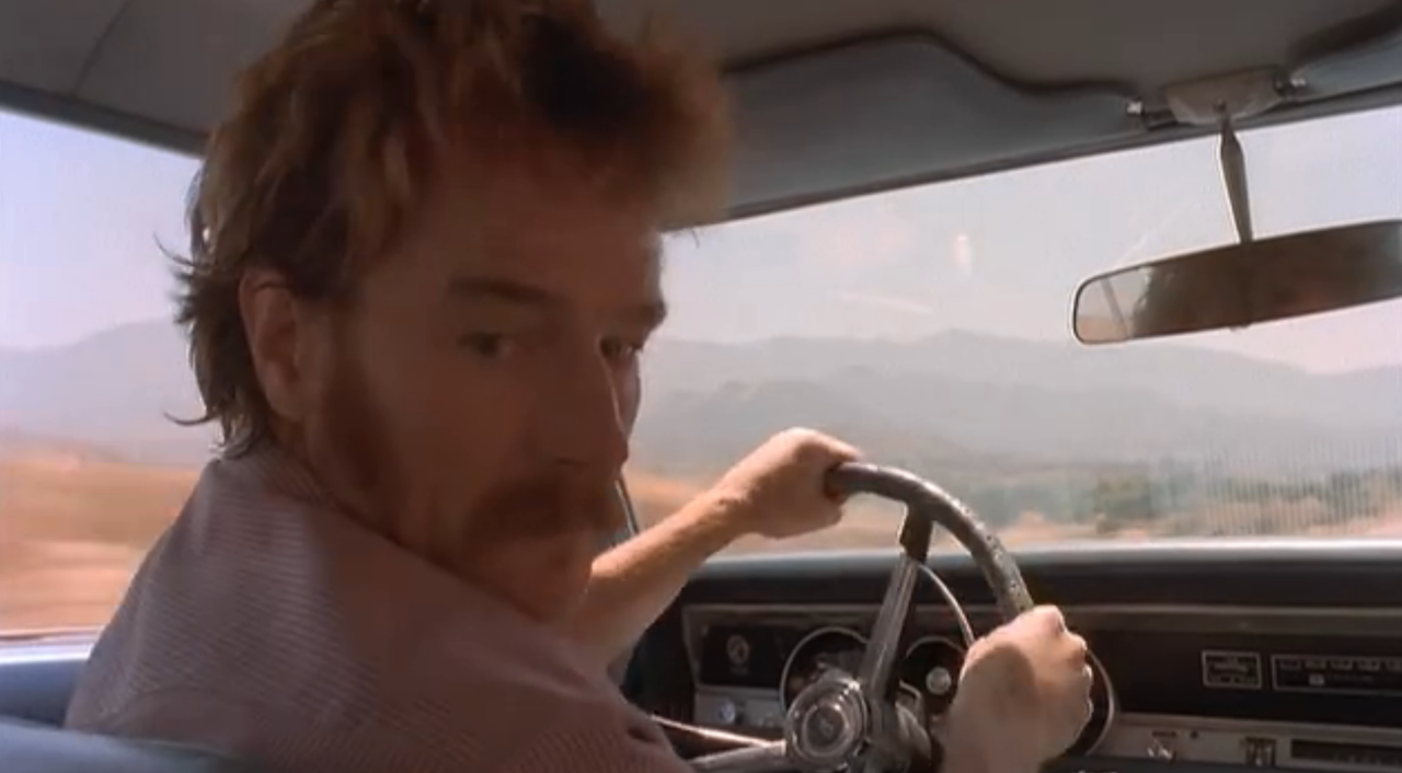 En un episodio de 1998 de "The X-Files" llamado "Drive", Cranston interpreta a un conductor preocupado por que su cabeza pueda explotar. Vince Gilligan, que escribió el episodio, se acordó de Cranston para el casting de "Breaking Bad".
