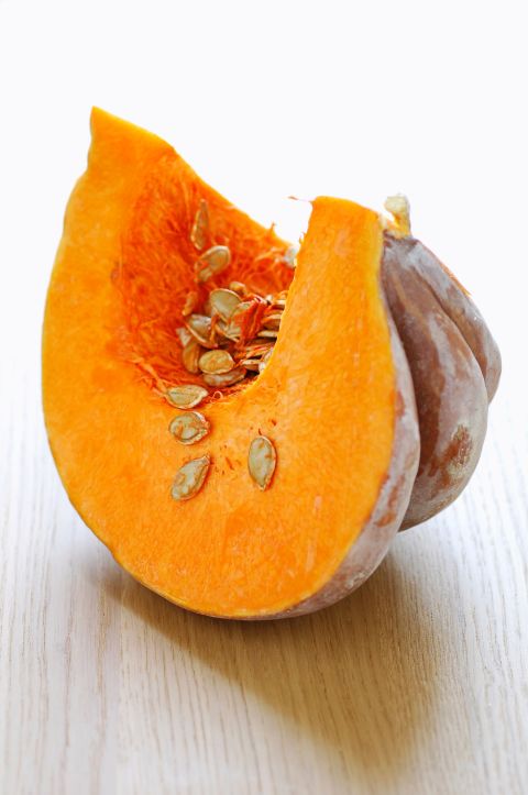 <strong>Pumpkin:</strong> A type of winter squash, pumpkin can be used for much more than jack-o'-lanterns. Its sweet taste and moist texture make it ideal for pies, cakes and even pudding!<br /><br />Health benefits include<br />• Rich in potassium <br />• More than 20% of your DRI of fiber <br />• Good source of B vitamins <br />Harvest season: October to February