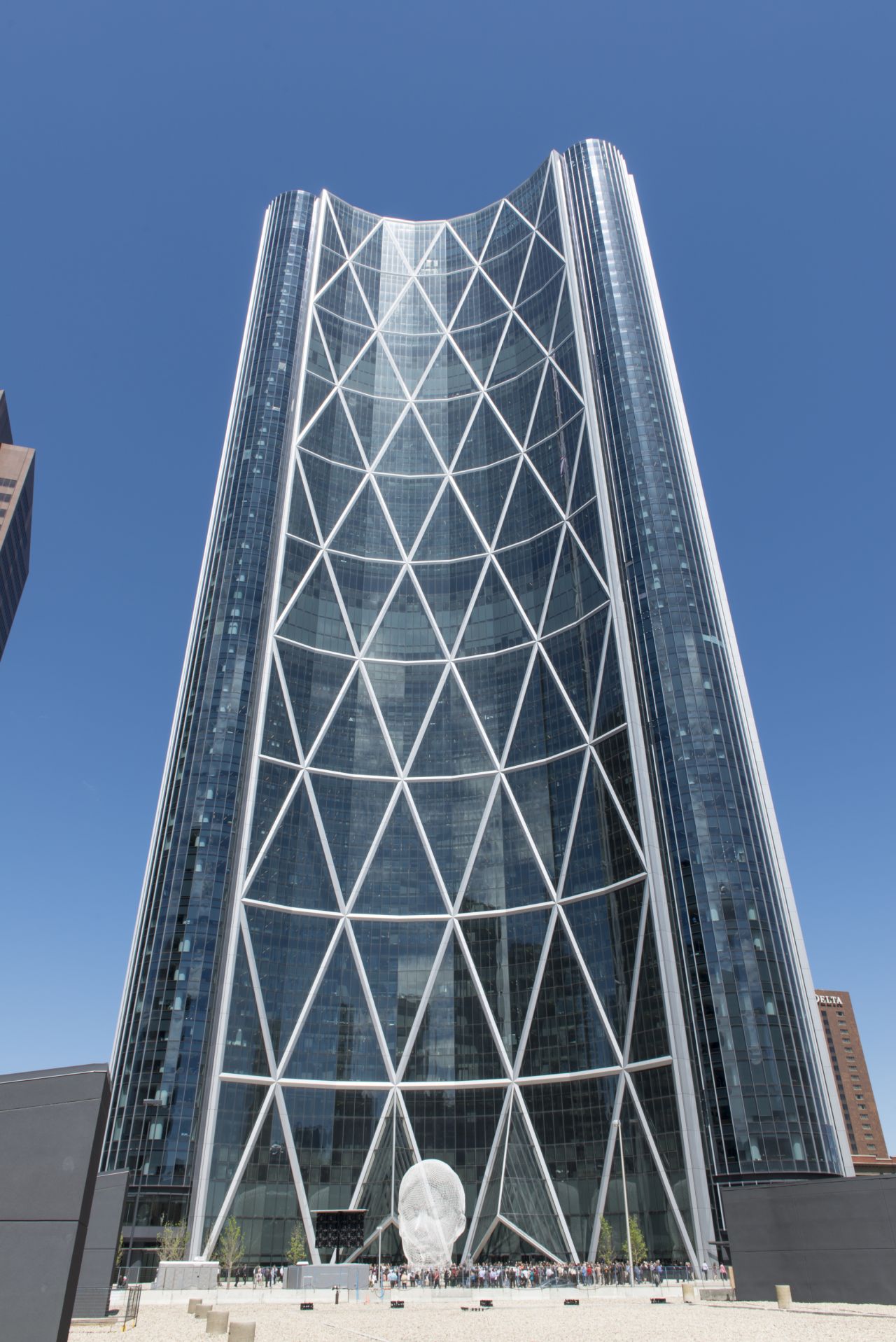 The skyscraper takes the name The Bow from the Bow River that runs nearby. At 236 meters it's the tallest building in Calgary and the third-tallest in Canada. Innovative use of steel and glass makes the building 30% lighter than other buildings of its size.<strong>Architects</strong>: Foster + Partners, Zeidler Partnership Architects