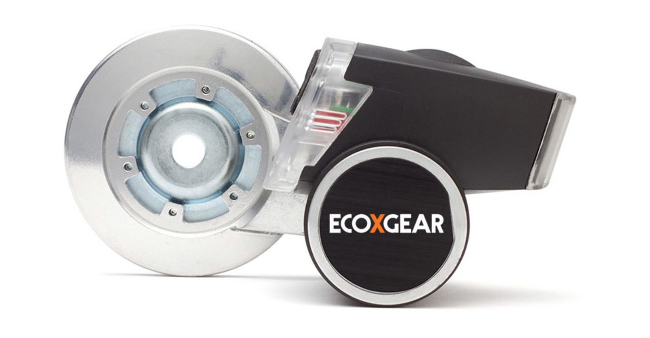 With Ecoxpower you can keep fit, charge your electronics and save the planet all at the same time. What more could you want? Attach the device to your bike and your pedaling will power the headlight and your smartphone or GPS too.