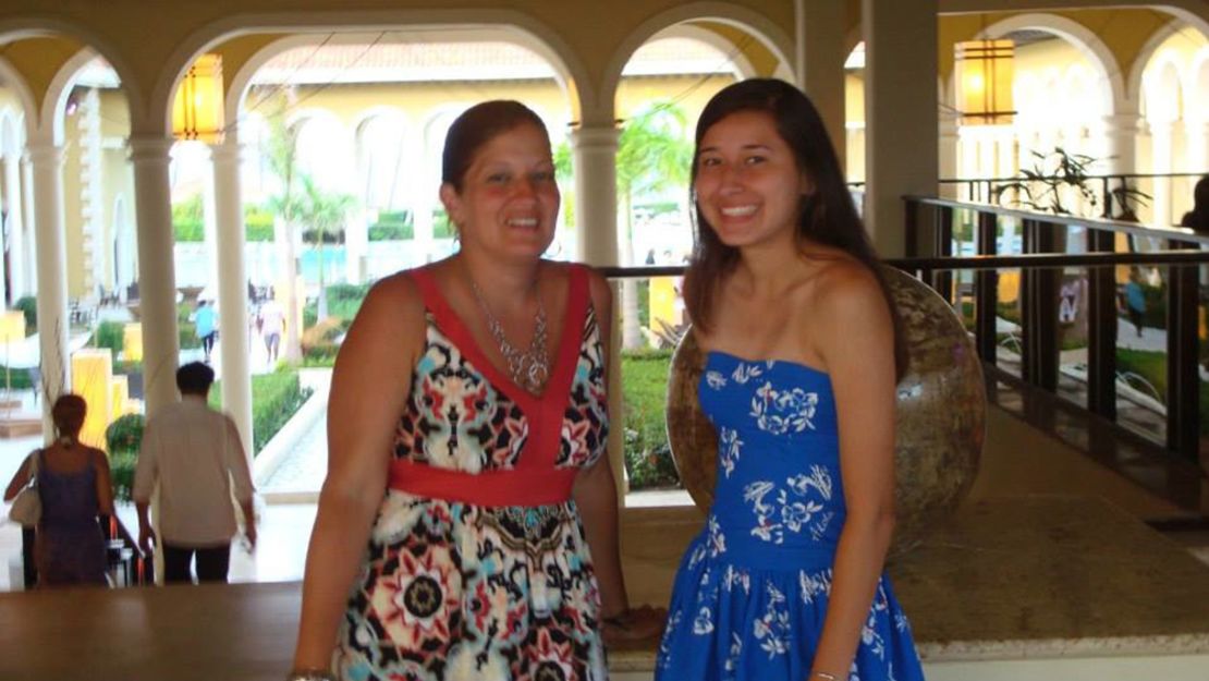 Darlene with her oldest daughter, Ashley, during their family vacation in Dominican Republic. 