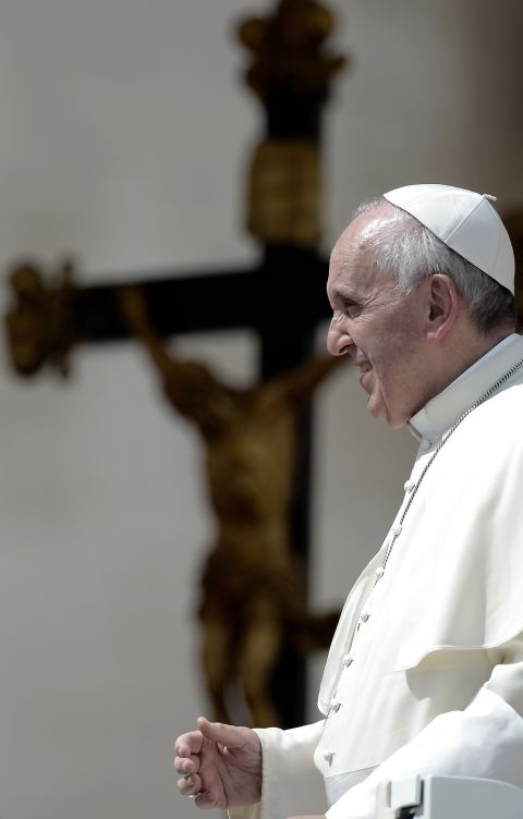 Time lo destaca como un líder sin un ejército ni armas y por la rapidez con la que ha dado esperanza a millones de personas que desconfiaban de la Iglesia católica.