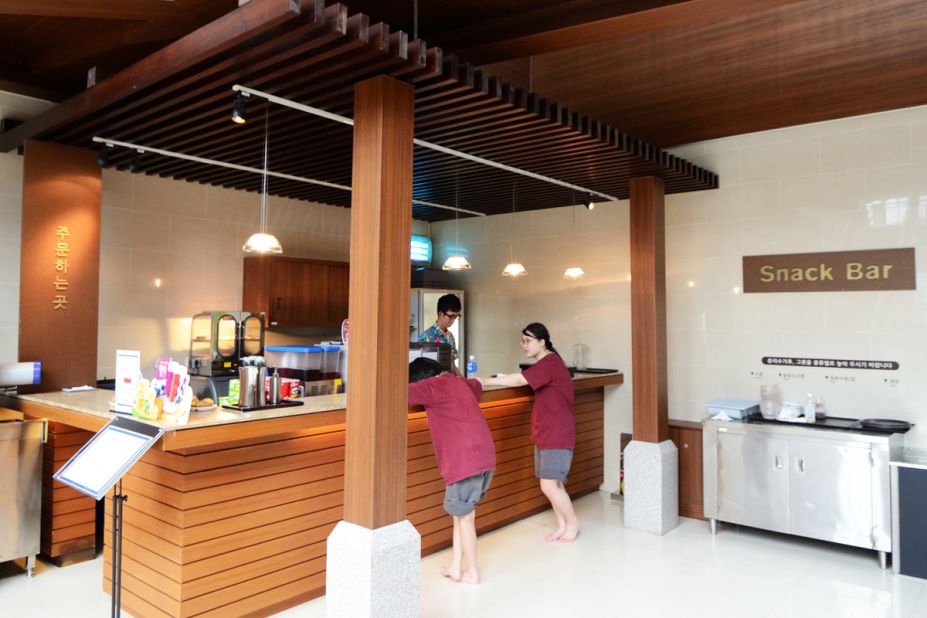 After the scrub, weary customers can reward themselves at the snack bar. Fruity vinegar drinks are popular -- they're said to be good for the skin. 