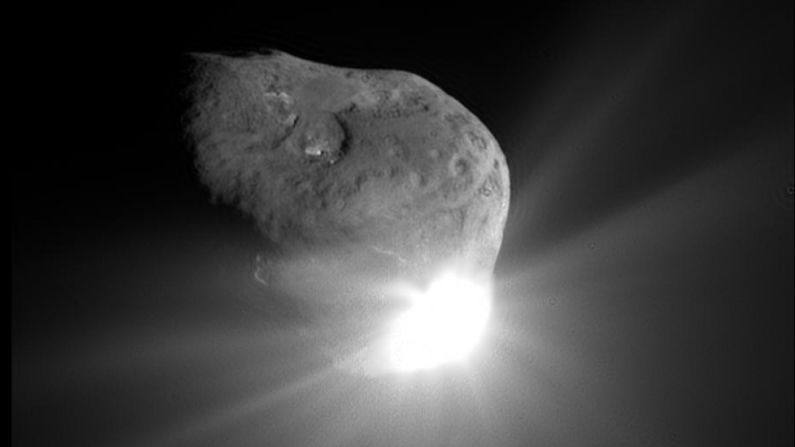 This photo was taken 67 seconds after the smaller craft and comet collided.