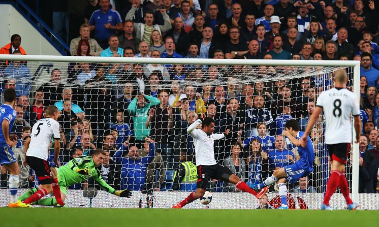 Mourinho has made it clear that Oscar is his preferred choice to play behind the main striker, and the Brazilian paid back that confidence with the opening goal against Fulham.