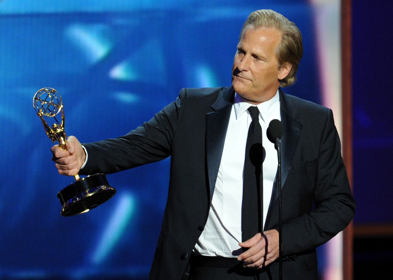 Jeff Daniels of "The Newsroom" accepts the award for outstanding lead actor in a drama series.