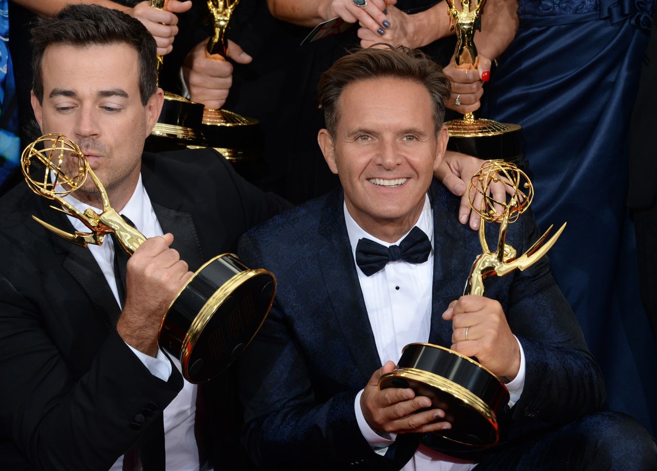 Mejor programa reality de competencia: Carson Daly (izquierda) y Mark Burnett por "The Voice".