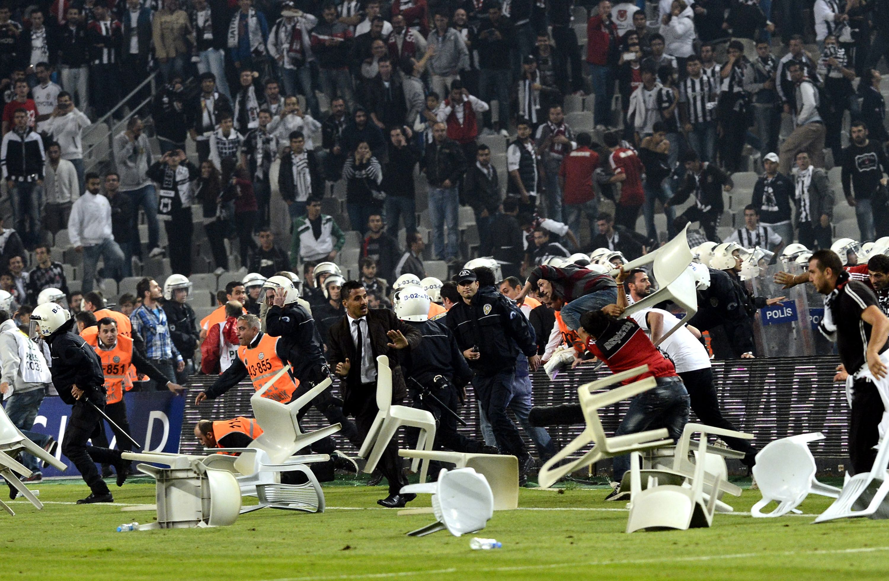 Beşiktaş breathes sigh of relief with 3-2 Istanbul derby victory against  Başakşehir