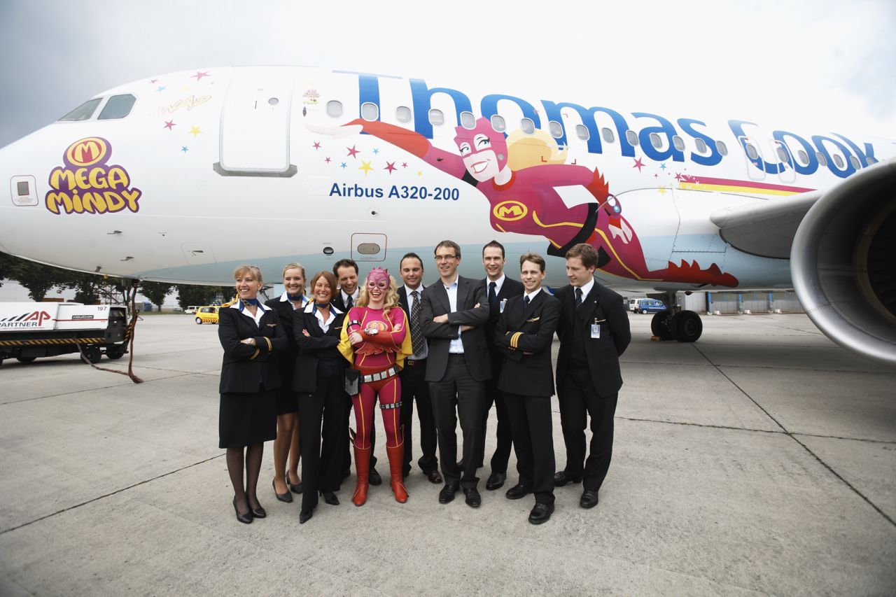 En el año 2009, Thomas Cook Airlines Belgium presentó un avión con la imagen de Mega Mindy, una heroína de caricaturas creada por la compañía de animación Studio 100.<br />