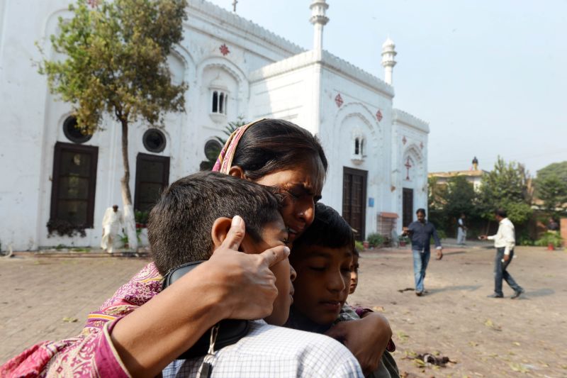 Suicide Bombers Kill 81 At Church In Peshawar, Pakistan | CNN