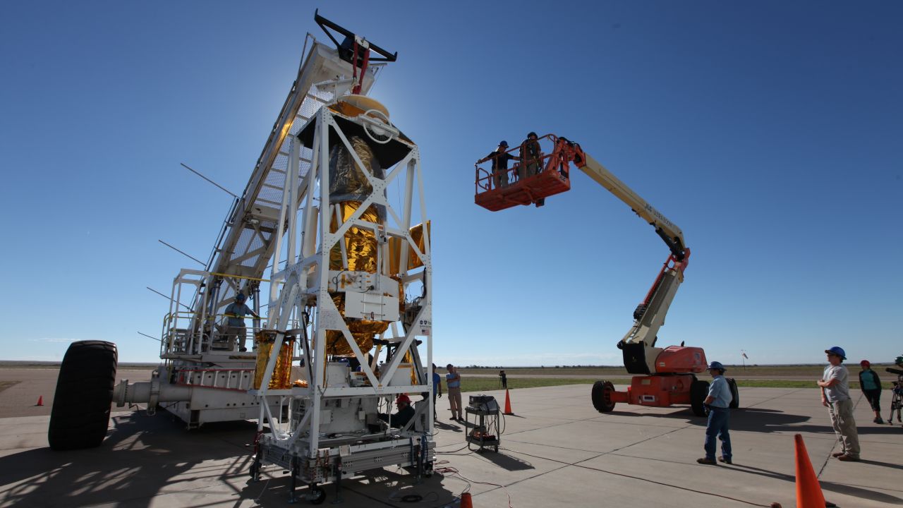 The Balloon Rapid Response for Comet ISON (BRRISON) completes pre-flight testing at NASA's Columbia Scientific Balloon Facility in Fort Sumner, New Mexico.