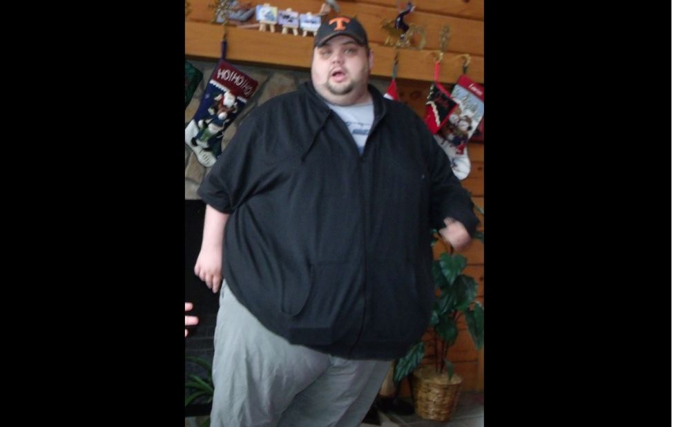 A medical scare made Justin realize that losing weight was a "life or death situation." At his peak weight in February 2012, Justin weighed 592 pounds. Knowing how dangerous it was to be so heavy helped him stay motivated to make healthy choices until the habits to become second nature. 