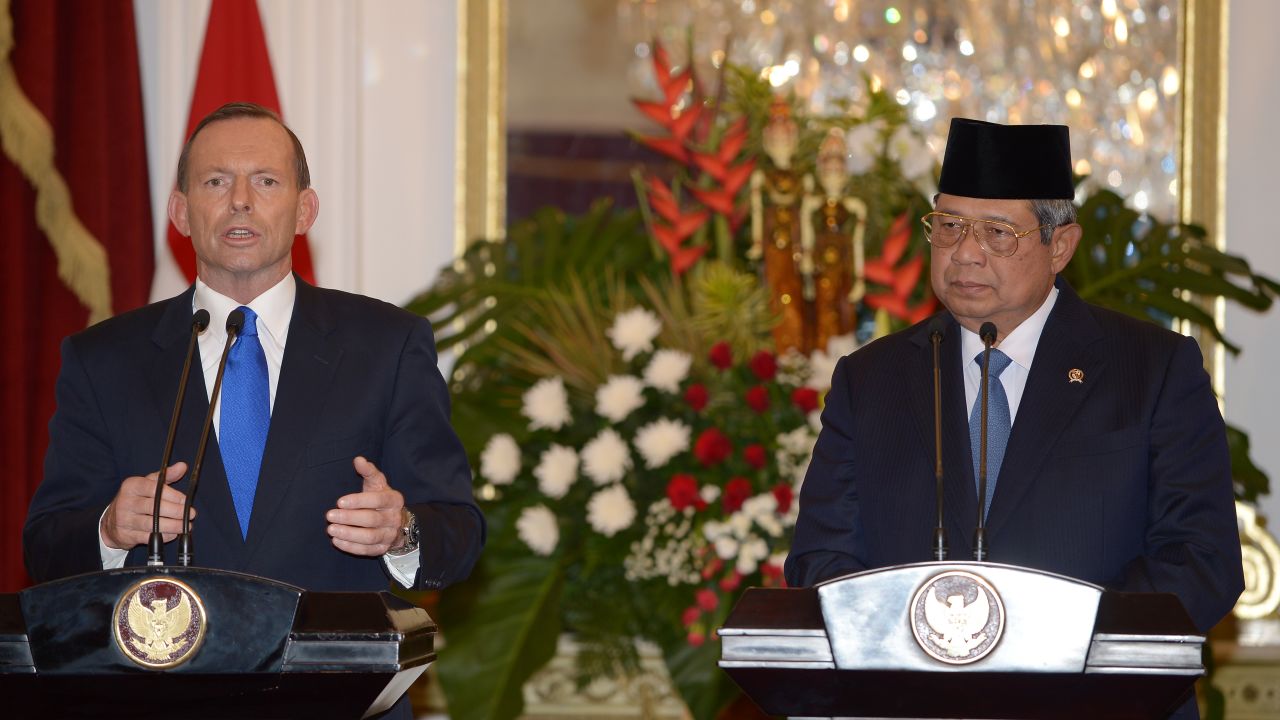 Australia's Prime Minister Tony Abbott with President Susilo Bambang Yudhoyono in a file picture from September 30, 2013.