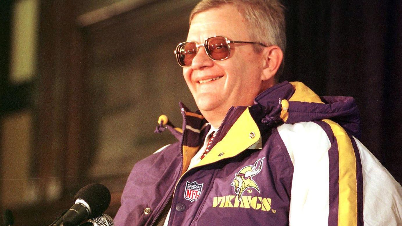 Clancy announces his purchase of the Minnesota Vikings in 1998. The deal ended up falling through for undisclosed reasons.