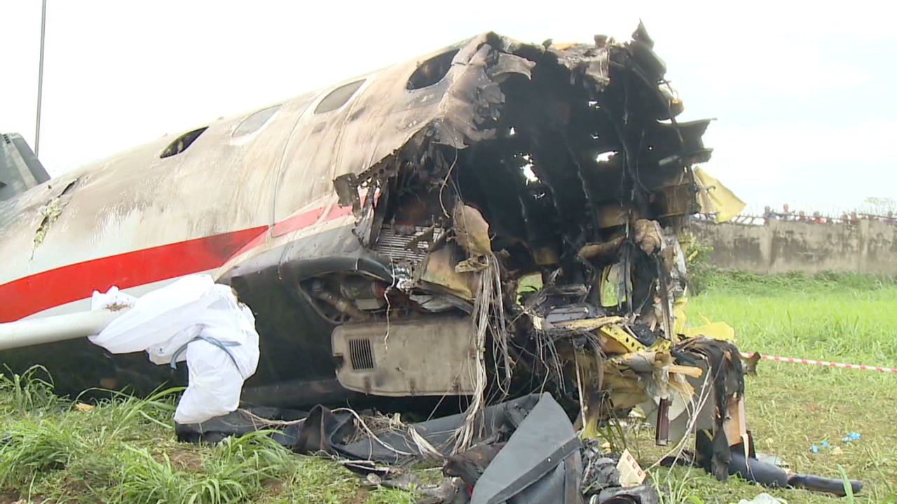 lklv duthiers nigeria plane crash_00002015.jpg