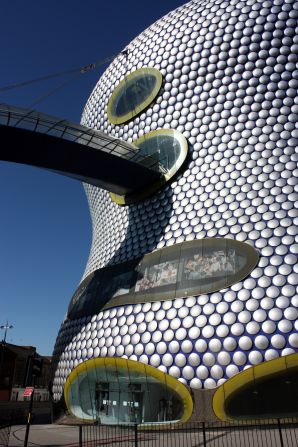 A shopping center, the Selfridges Building is completely clad in 60-centimeter-wide, shimmering pieces of aluminum. The idea of a "cave-like" shopping universe was the starting point for the building's futuristic design. The architects, Future Systems, won a total of six prizes for the design, including the 2004 RIBA Award for Architecture.<strong>Architect</strong>: Future Systems