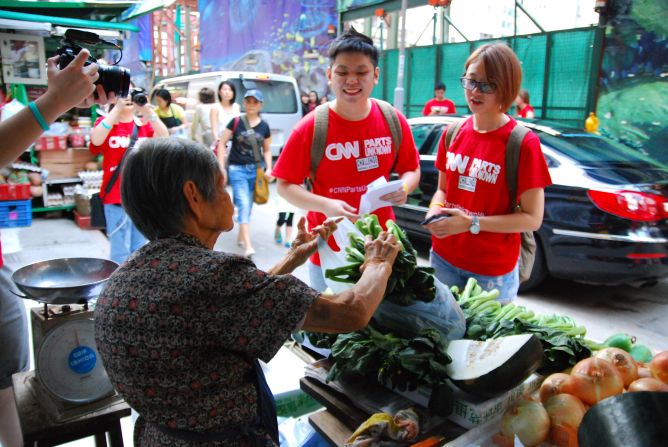 For this Graham Street Market challenge, teams had to bargain for as much choi sum as possible for HK$30, the amount that those in poverty in Hong Kong spend on food each day. Choi sum a leafy, green vegetable. 