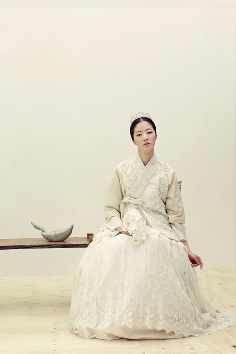 White hanbok wedding on sale dress