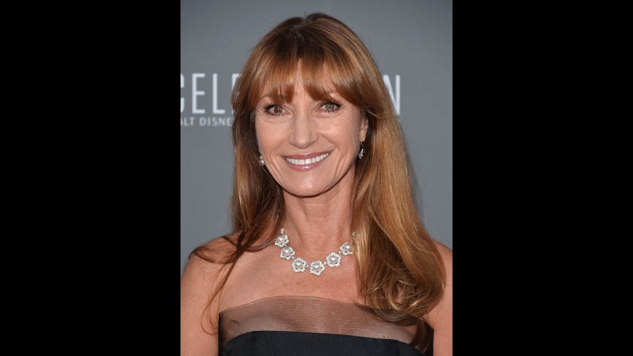 Como muchas de sus homólogos de 60 años, Jane Seymour no tiene problemas para obtener un papel sensual en el reparto de una película. La actriz de 62 años recientemente actuó en "Franklin & Bash" como una "suplente sexual".