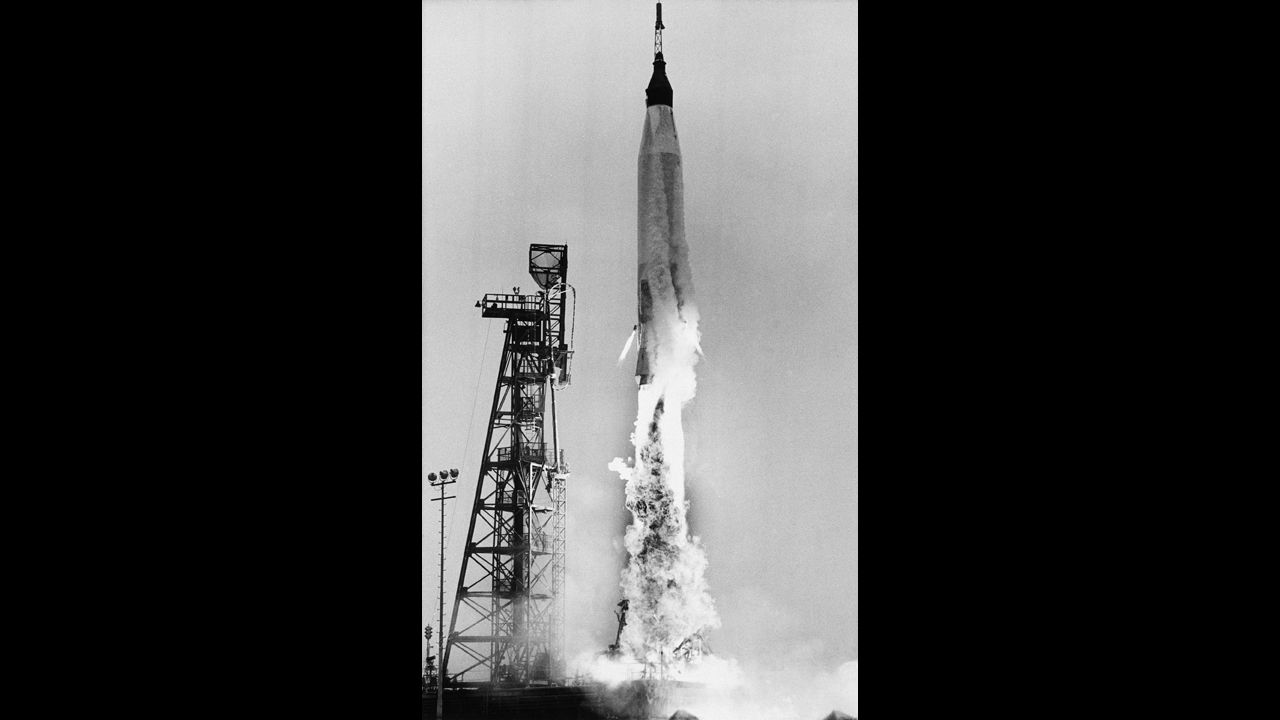 U.S. Atlas missile 107-D launches Carpenter's Mercury 7-Aurora 7 three-orbit flight at Cape Canaveral on May 24, 1962.
