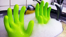 Dish gloves sink dirty germs