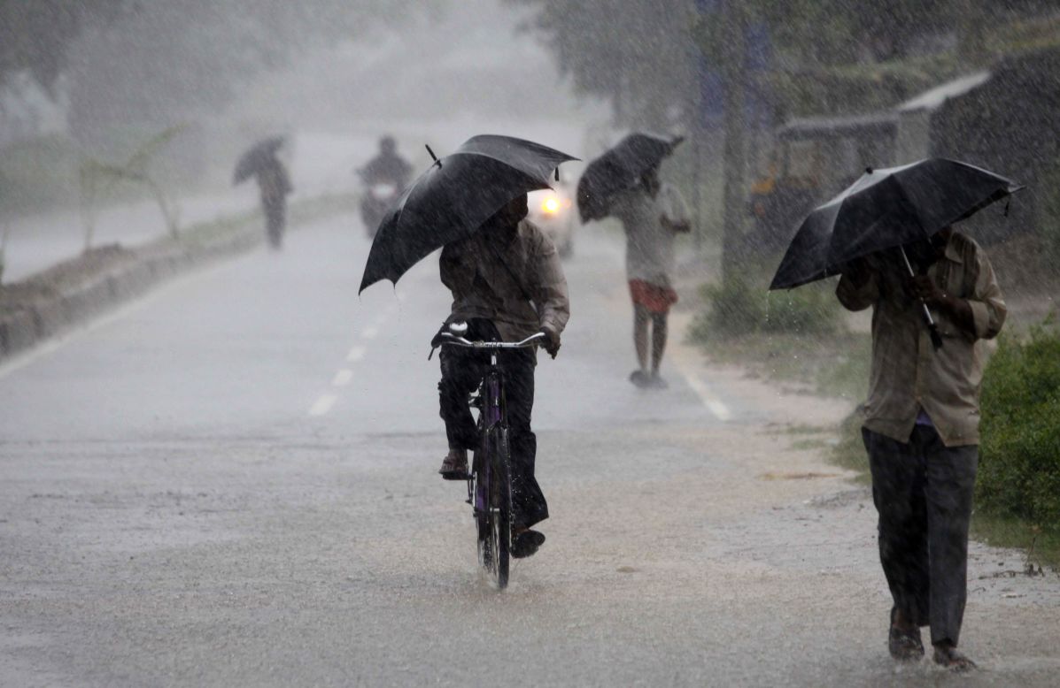 Cyclone Phailin slams India's coast | CNN