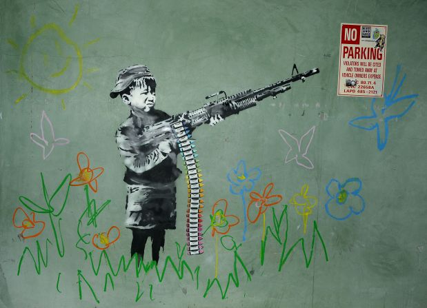 "The Crayola Shooter" se encuentra en Los Ángeles en 2011. Muestra a un niño que empuña una escopeta y utiliza crayones como balas. 