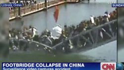 vo china footbridge collapses_00000821.jpg