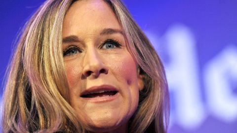 Burberry chief executive Angela Ahrendts will leave the luxury goods firm next year to join technology giant Apple.