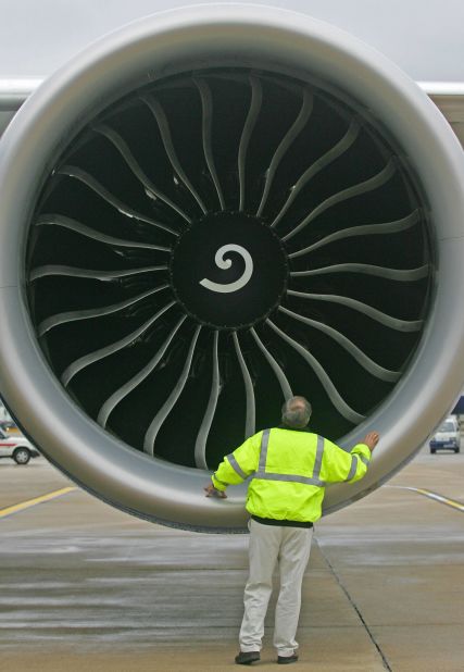 The Boeing 777's General Electric GE90 is touted by Guinness as the world's largest, most powerful commercial airline engine. It's so huge that its diameter is about the size of the fuselage of a Boeing 737, <a href="http://www.ge.com/annual01/glance/index2.html" target="_blank" target="_blank">according to GE</a>. Theoretically, you could fit the body of a 737 inside a GE90 engine -- kind of like a jet-fueled pig-in-a-blanket.