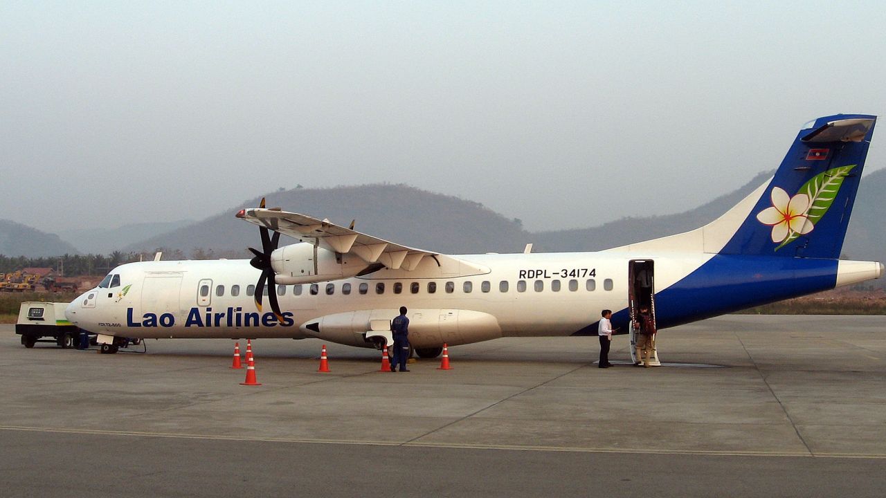 The plane was a twin-engine turboprop ATR 72, similar to this Lao Airlines ATR-72 500, photographed  in 2011.