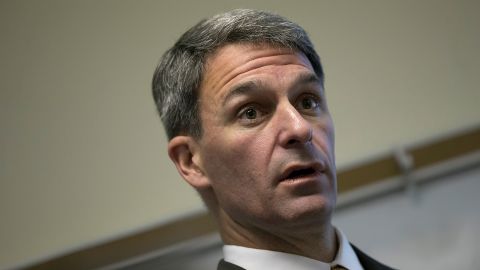 Conservative Republicans can take a lesson from the extremist -- and failing -- candidacy of Ken Cuccinelli, John Avlon says. 