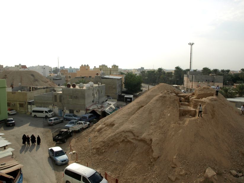 Bahrain is a small island, and faces severe housing pressure. In the last few decades, development has nearly swallowed all the mounds. Only 10% of the originals remain.