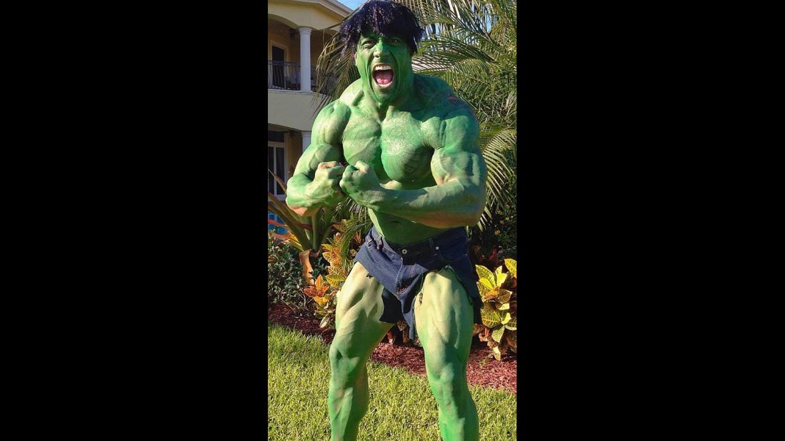 We always assumed that we wouldn't like Dwayne "The Rock" Johnson when he's angry, but he proved it for Halloween 2012. 