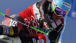Ted Ligety took up where he left off last season with a dominant victory in giant slalom at Soelden.