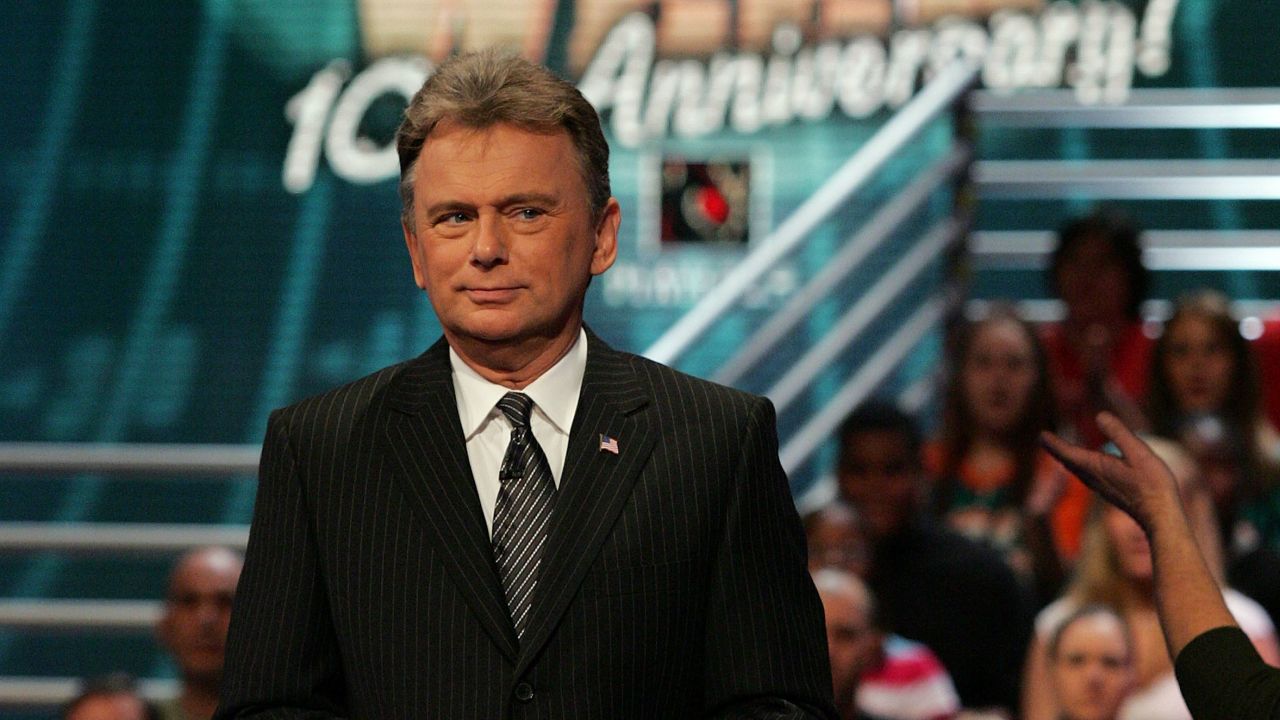 FORT LAUDERDALE, FL - DECEMBER 06: XXXXXX competes at the NFL Players Week on Wheel Of Fortune on December 6, 2005 in Fort Lauderdale, Florida. (Photo by Doug Benc/Getty Images for PLAYERS INC)