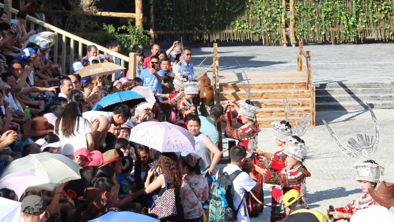 Tourists flock to minority villages