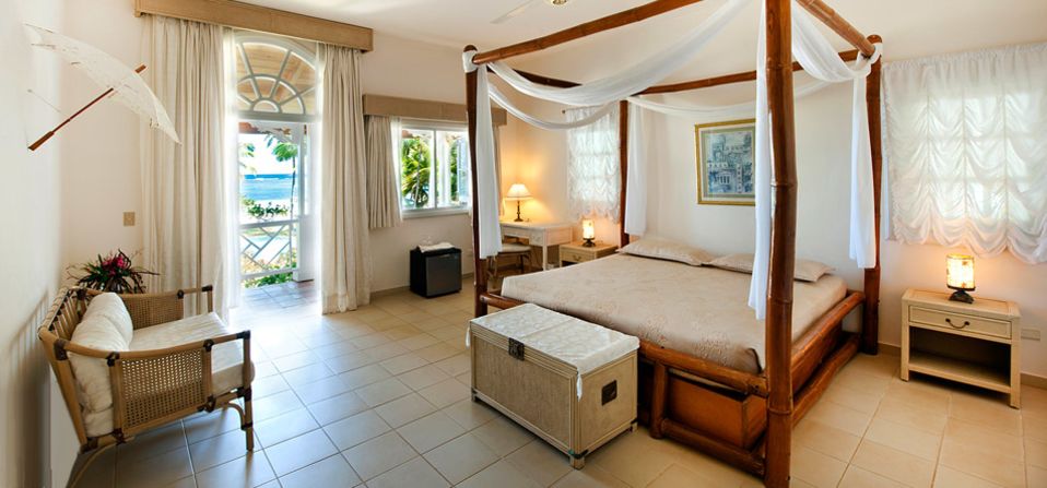 Villa Serena in the Dominican Republic is located on the Samaná peninsula, an unspoiled stretch of coastline in the island's northeast corner.