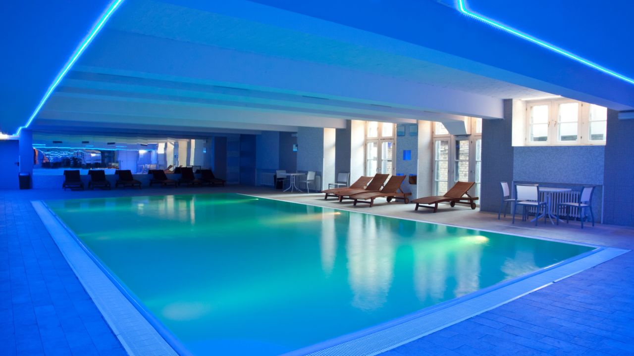 Get fit at PlusBerlin with free yoga classes and pool access