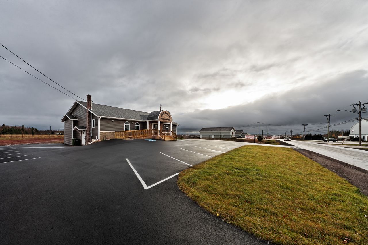 The Dar-as-Salaam Mosque in Charlottetown, Prince Edward Island, opened in 2012. It is the first permanent mosque for the 100 or so Muslim families living in this community in eastern Canada.