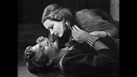 This McBean photo of Leigh and Olivier promoted their 1951 performances in Shakespeare's "Anthony and Cleopatra" at London's St. James Theatre. "It was really important for her to act on the stage with him," Bean said. "That was her ambition. She felt he was the greatest of his generation, and she really pushed herself to be on what she thought was his level."<br /><em>Image courtesy of "Vivien Leigh: An Intimate Portrait" (Running Press)</em>