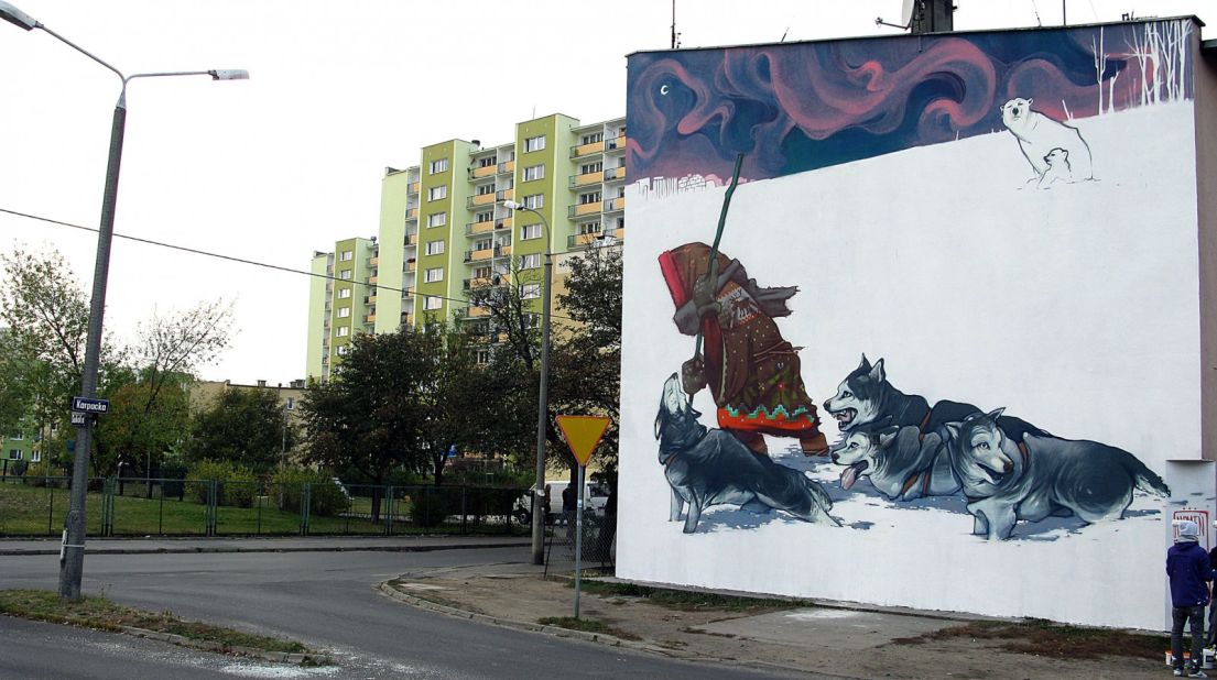 "Eskimo" painted on a building in Bydgoszcz in 2011. 